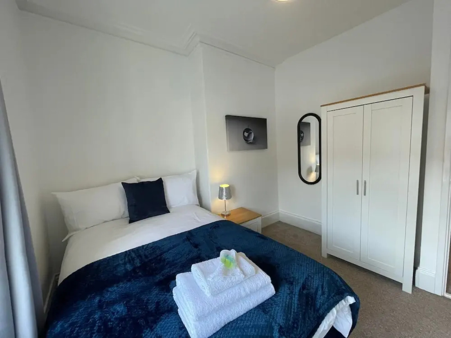 Lovely 3 Bedroom Apartment In Newcastle Upon Tyne With Free Parking