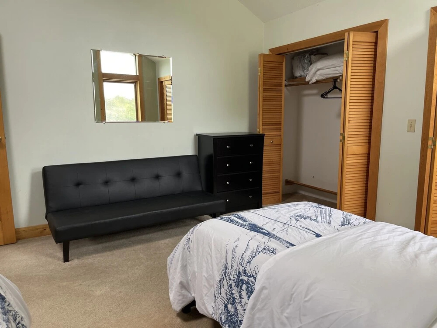 Charlie's Cabin 3 Bedroom Cabin by Redawning