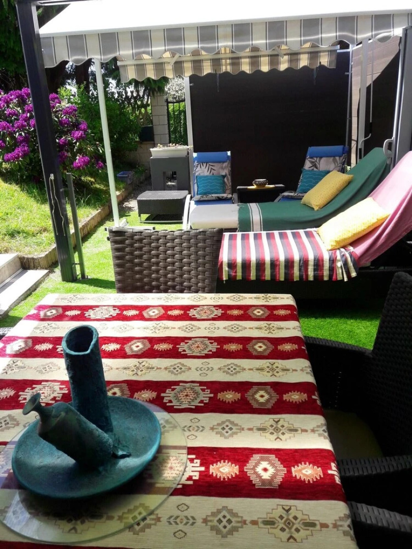 Apartment With one Bedroom in Belle-isle-en-terre, With Enclosed Garde