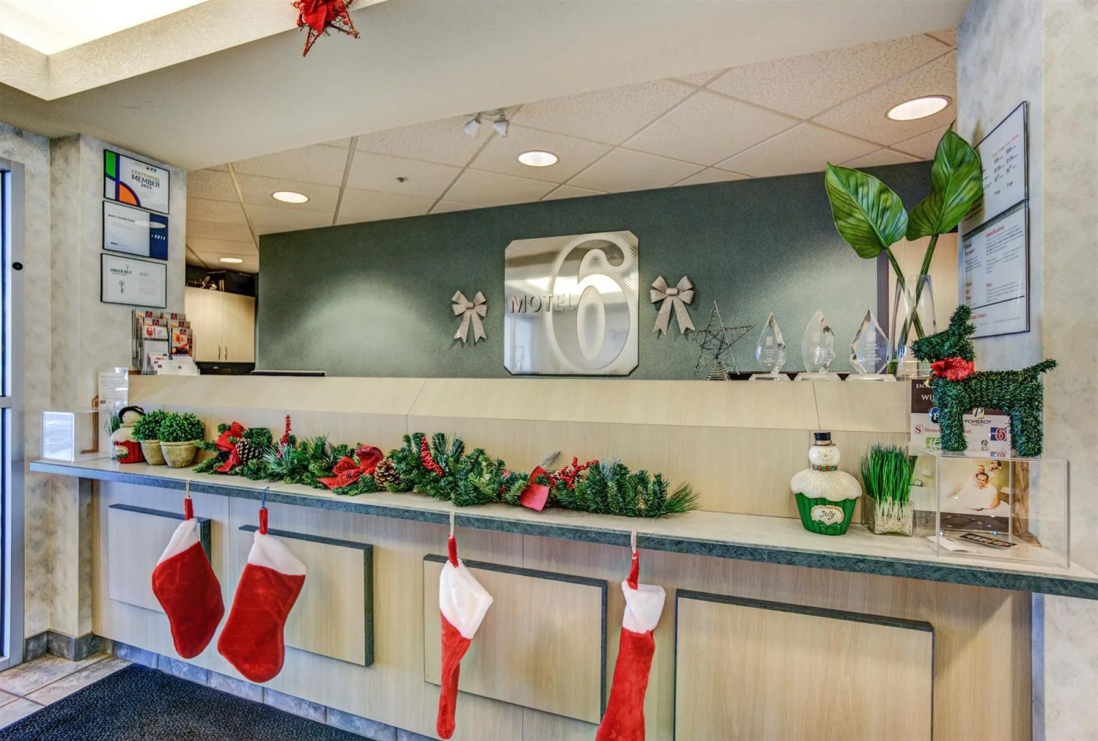 Motel 6 Grande Prairie, AB