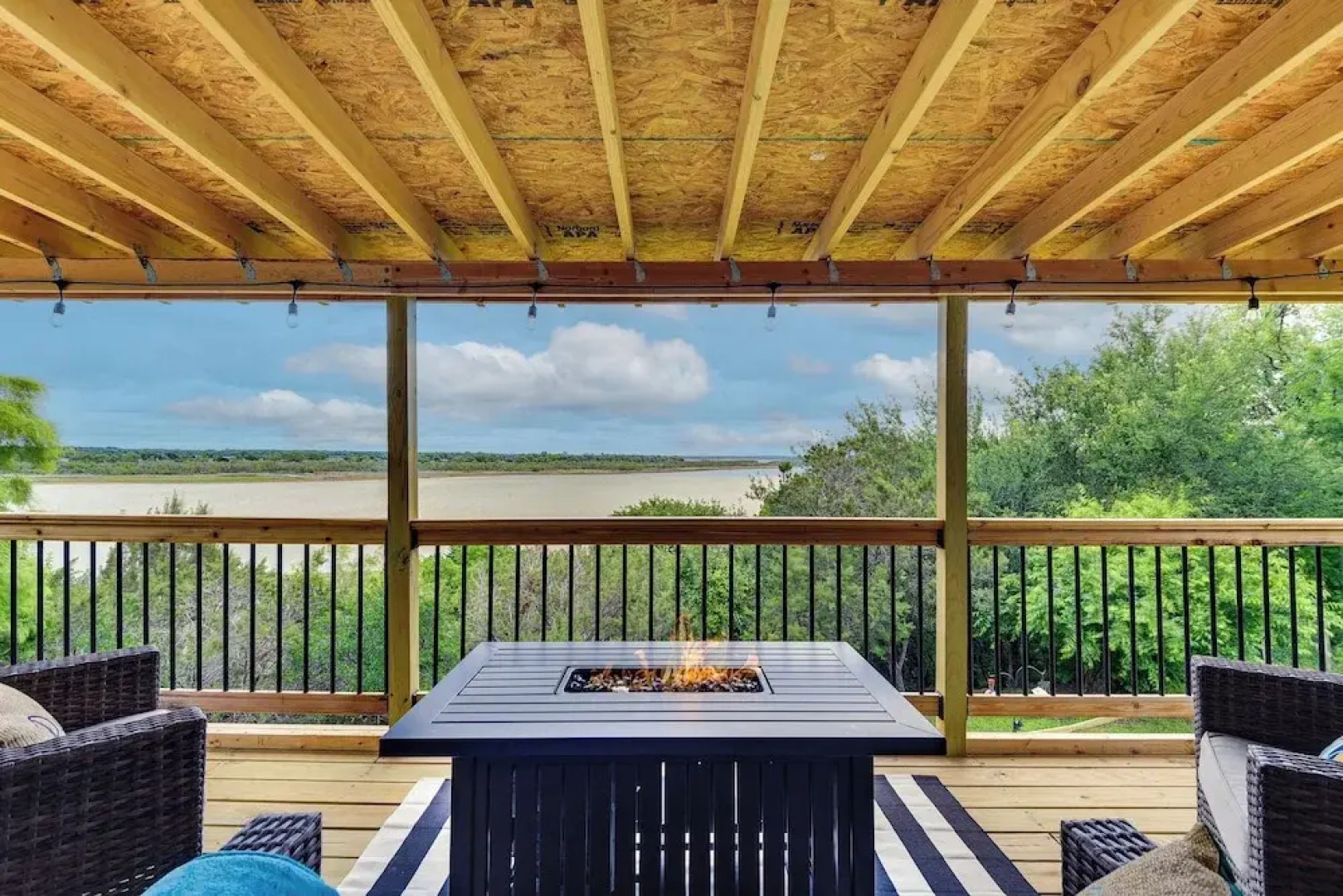 Waterfront Escape on Lake Granbury: Deck & Patio!