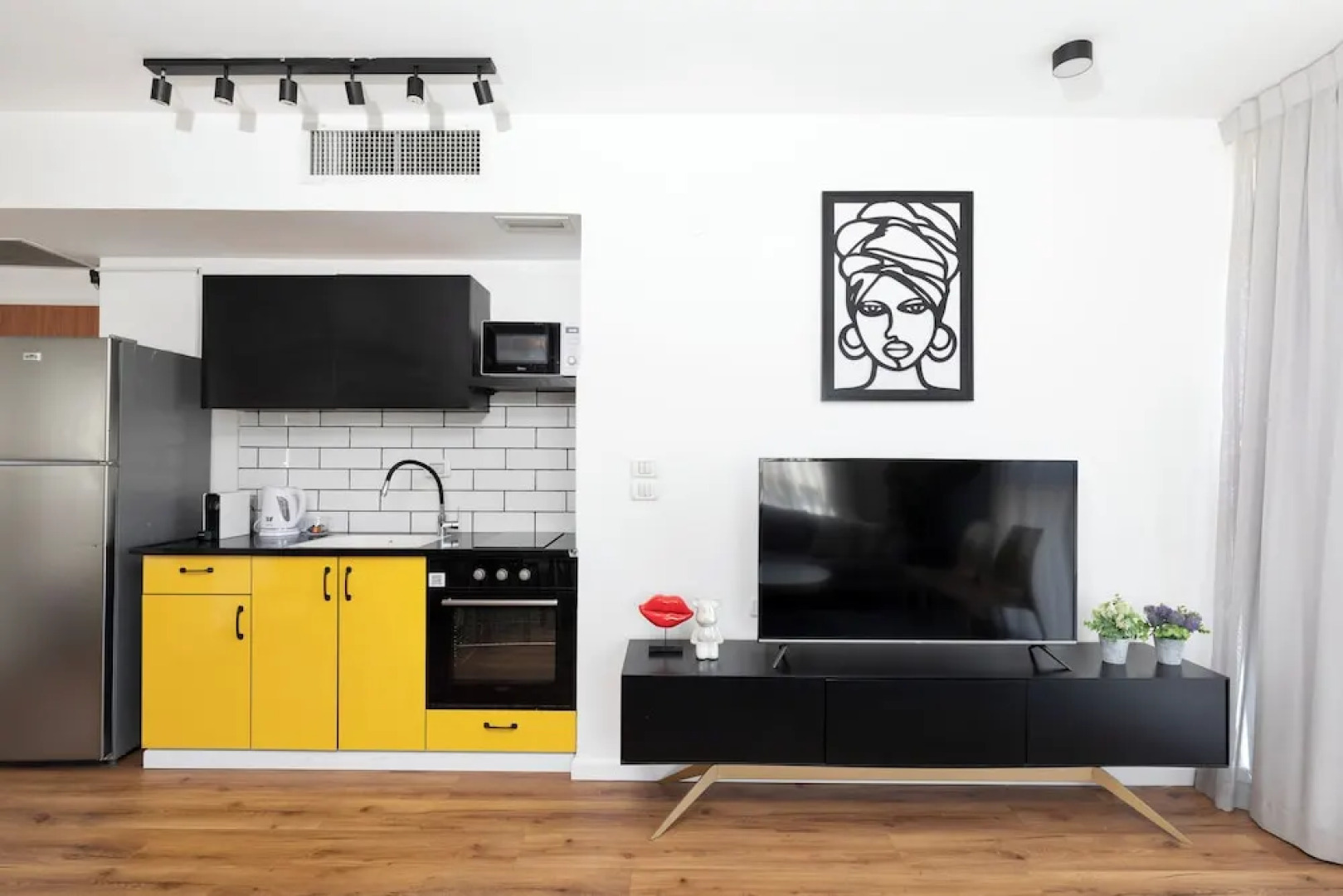 AirTLV - Arlozorov Apartment's