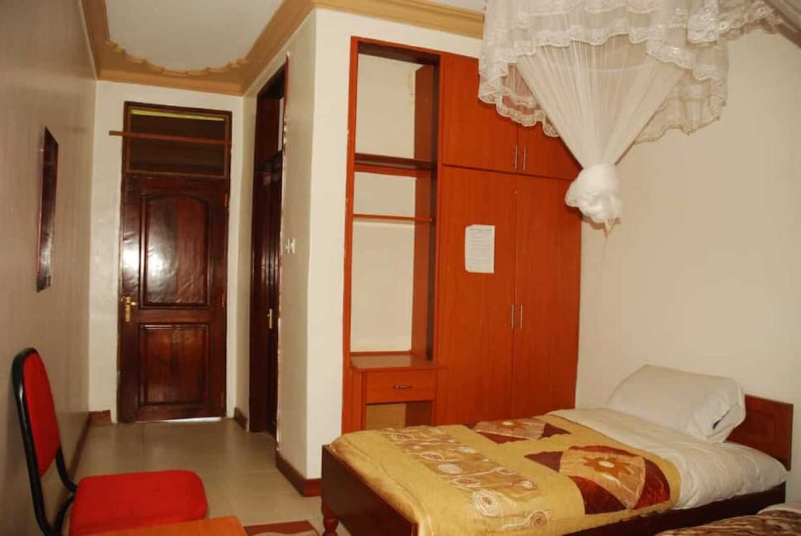 New Palm Royal Hotel