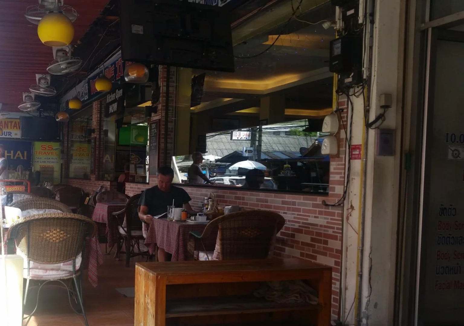 Nemos Guesthouse and Massage