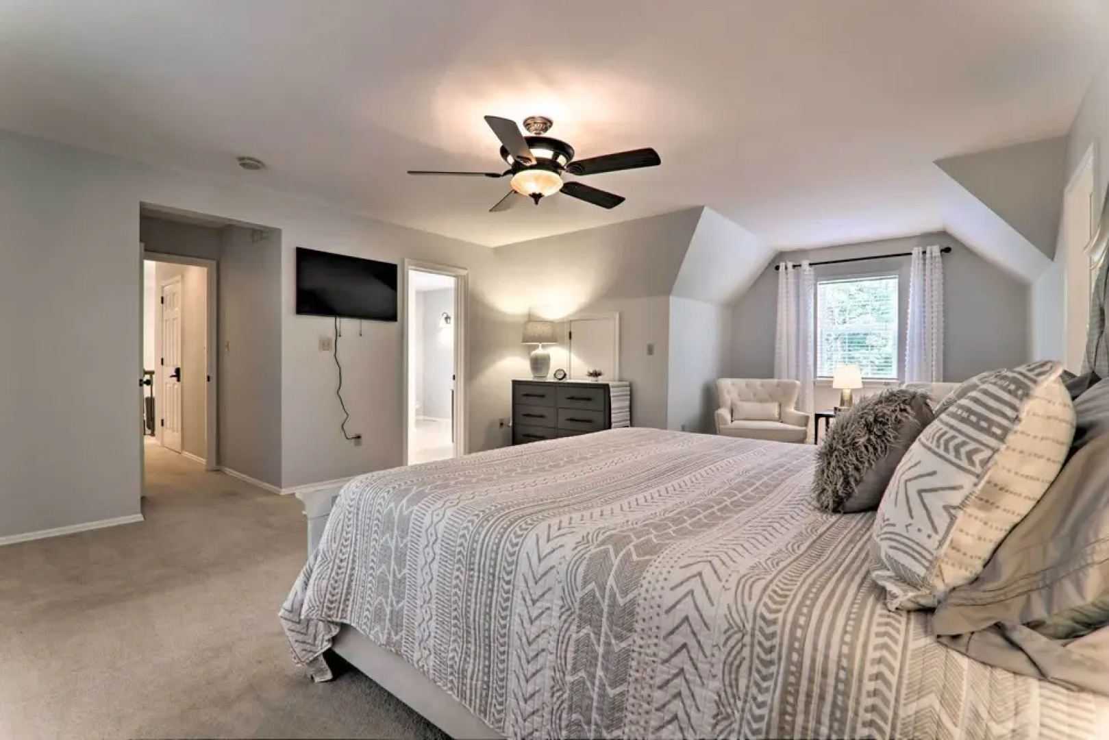 East Stroudsburg Hideaway w/ 2 Community Pools!