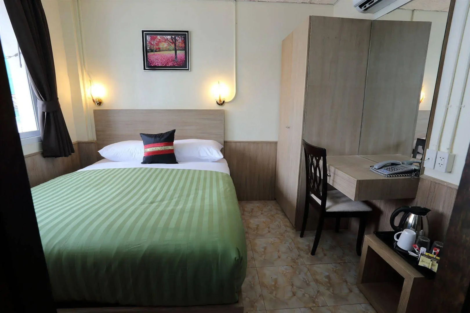 Sukhumvit 20 Guest House