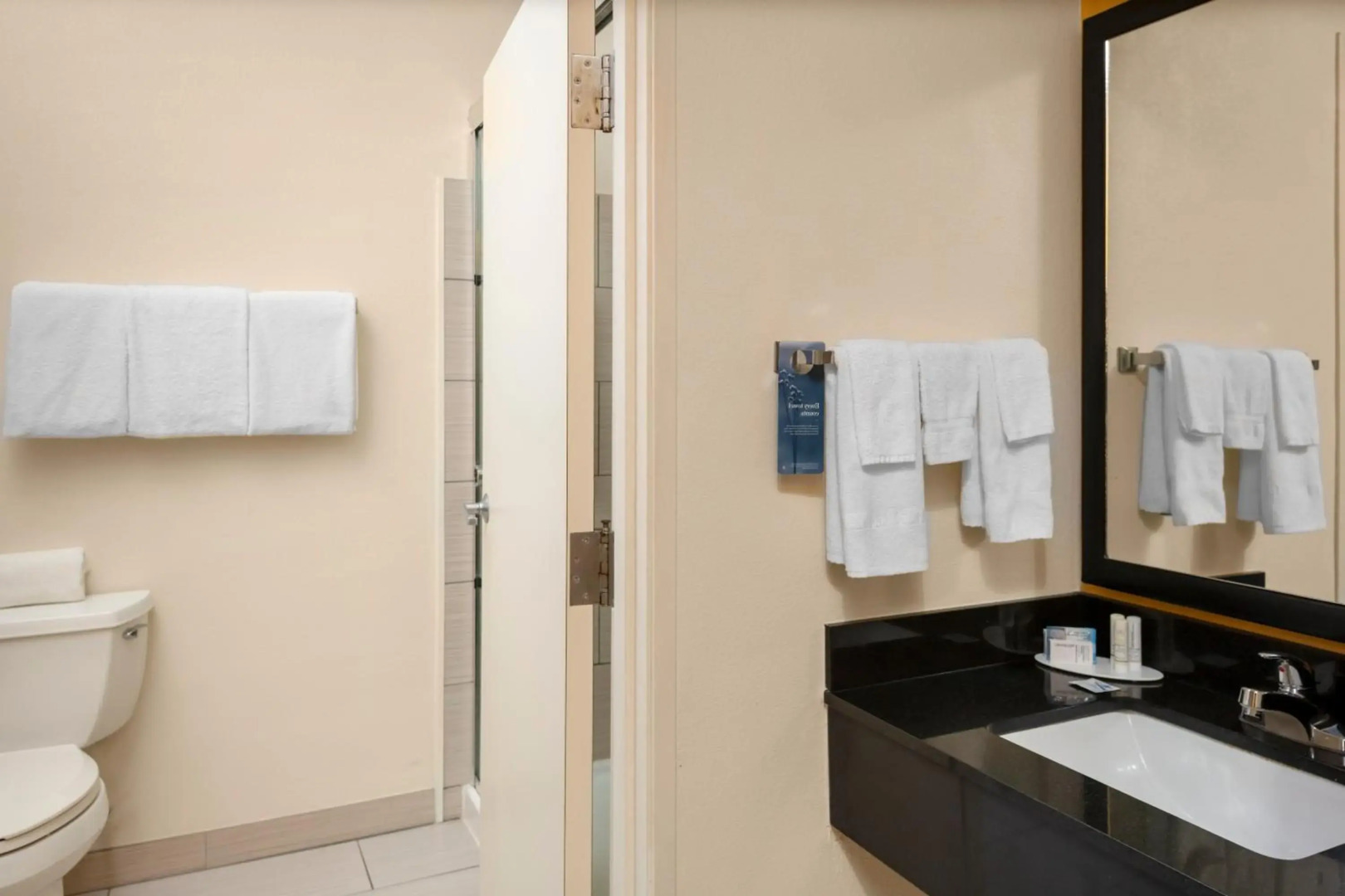 Wyndham Cleveland Airport