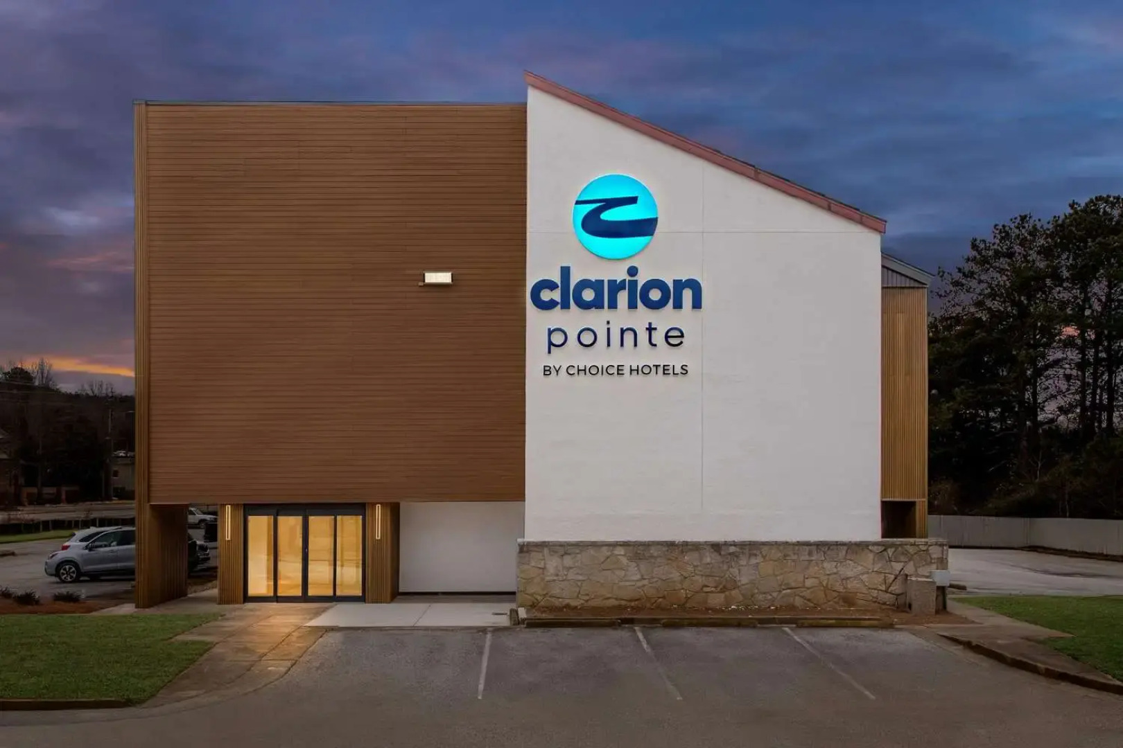 Clarion Pointe Kennesaw Town Center