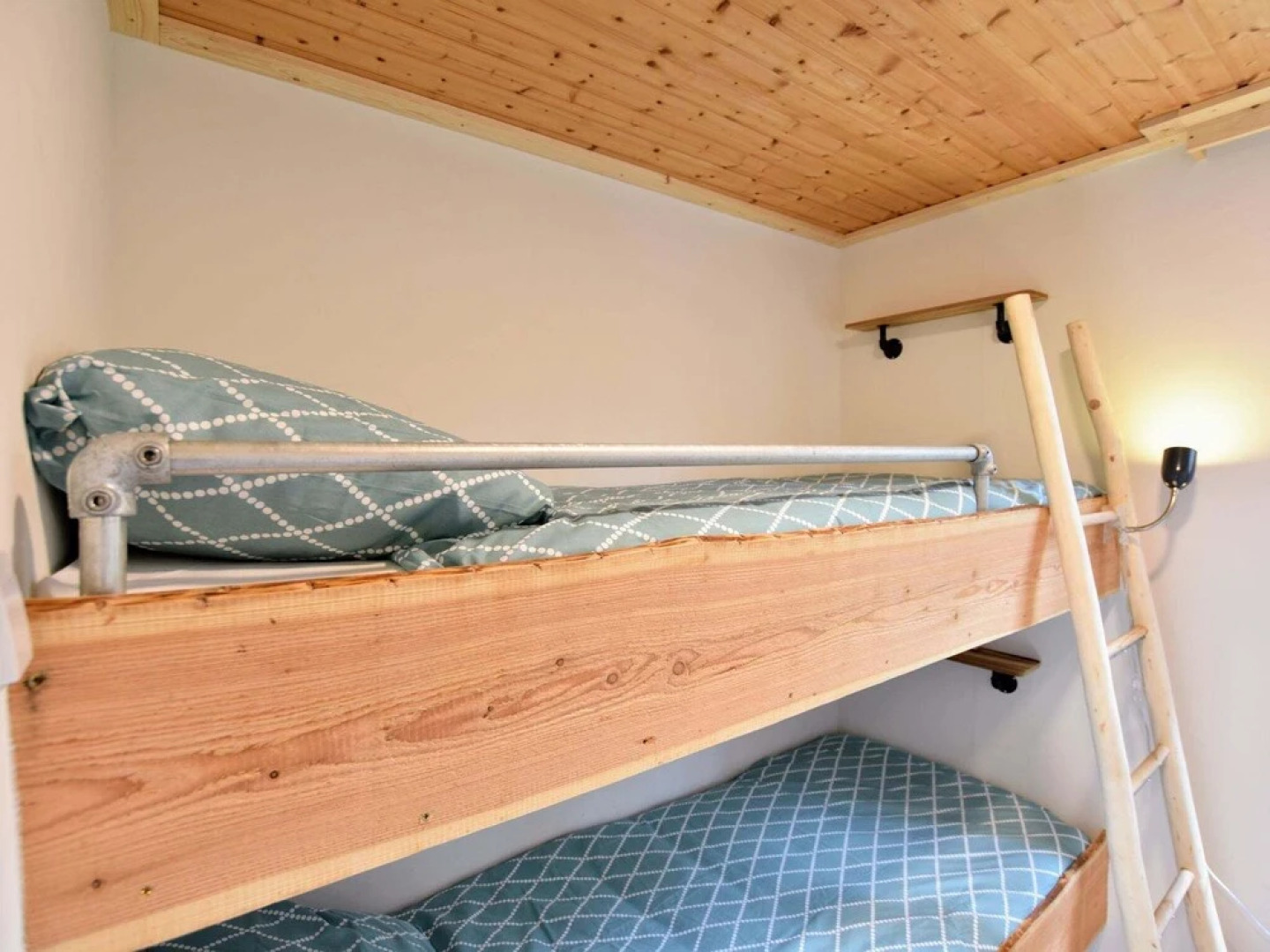 Tasteful Chalet With Veranda in the Veluwe