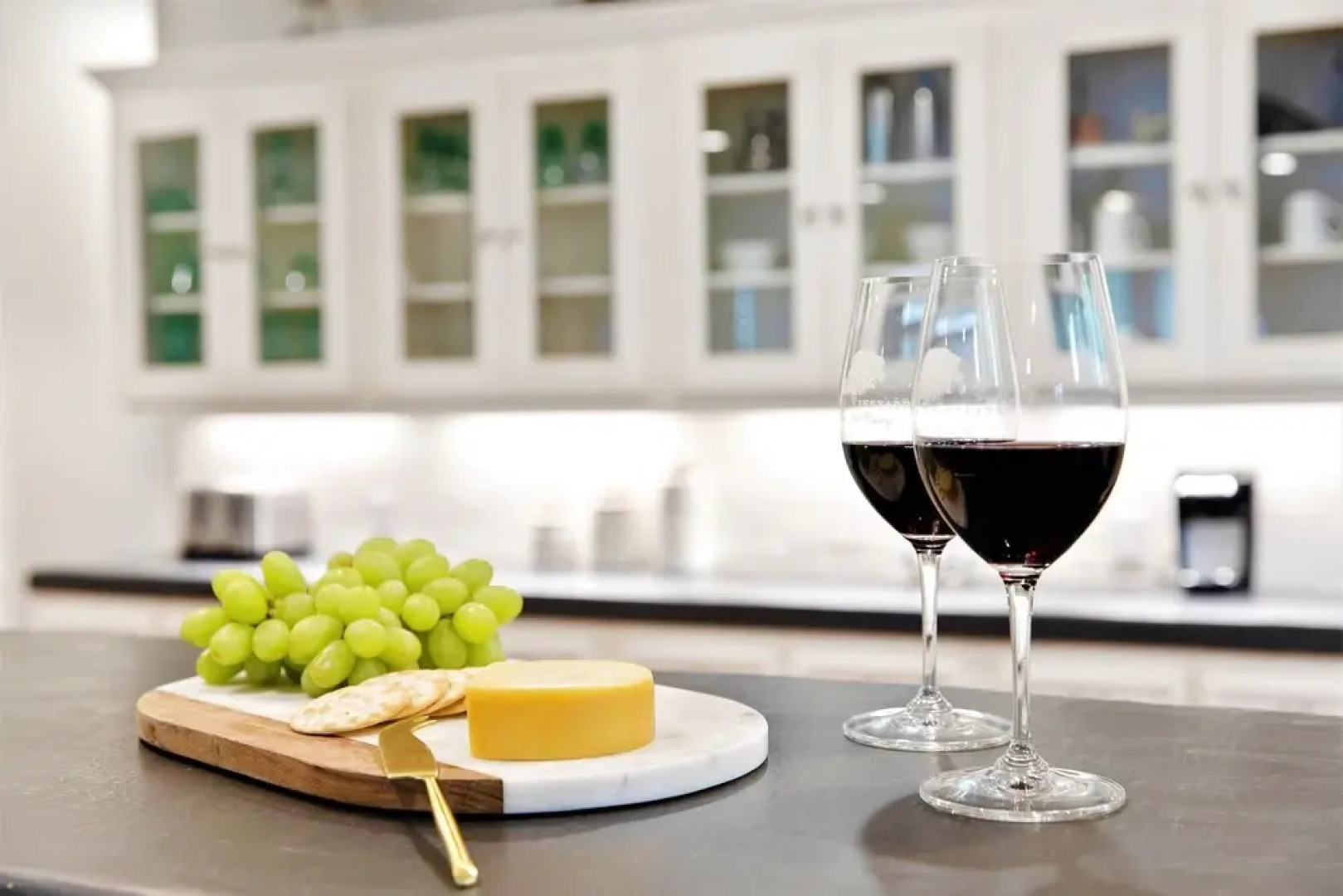 Heart of Fredericksburg w/Pool,Hot-Tub&Grill