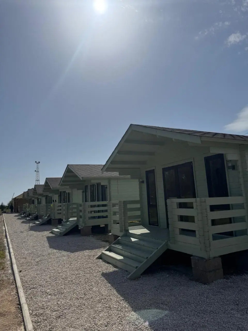 Гостевые коттеджи Leon (Леон)