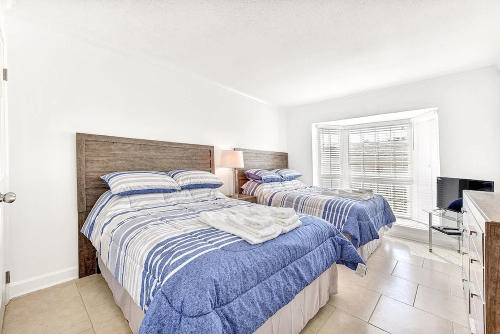 Retreat V 687b by Vtrips