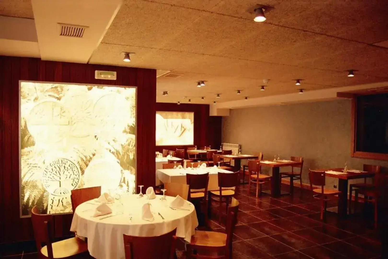 Hostal y Albergue Haizea - Hostel