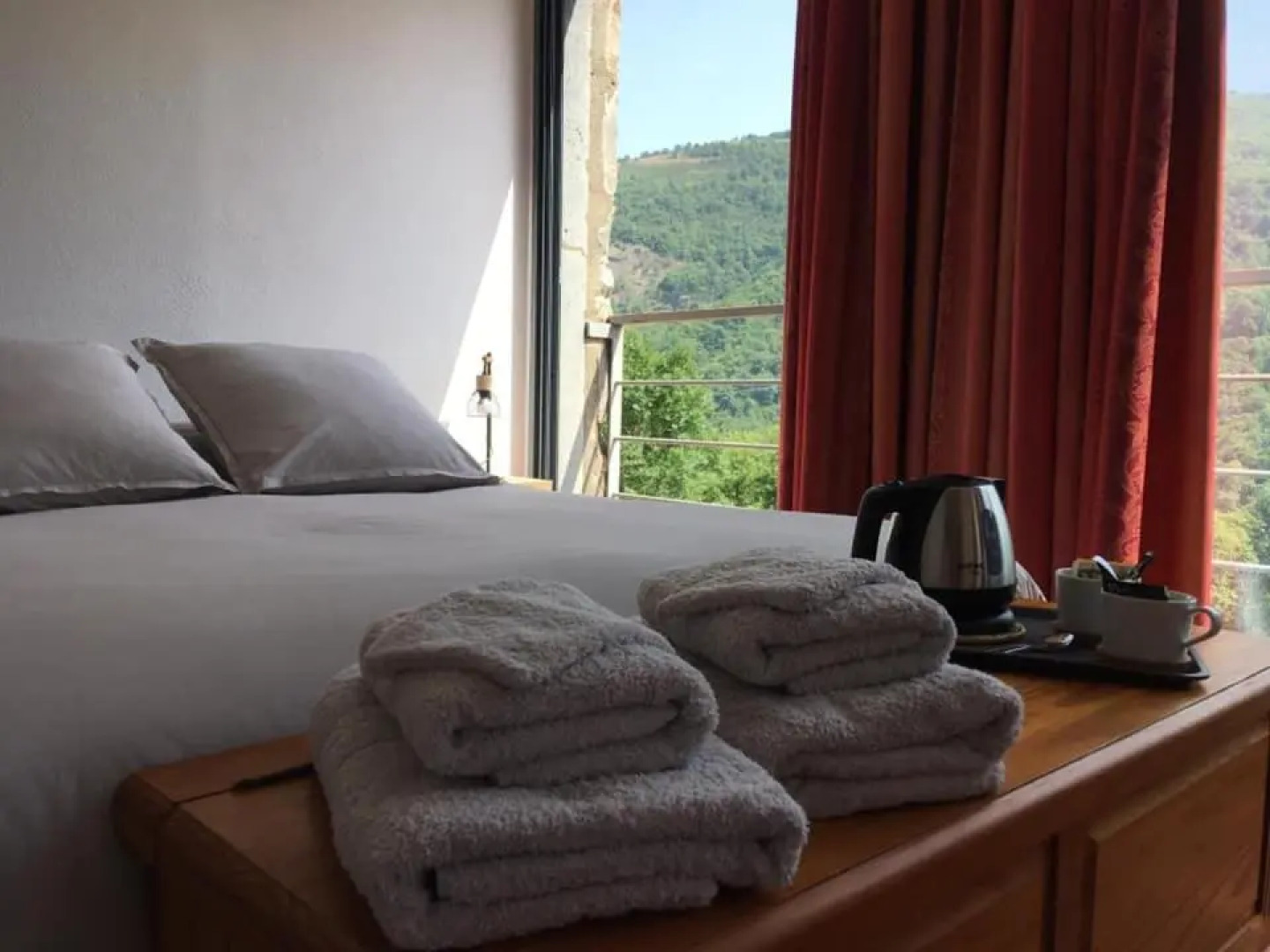 Gîte & Chambres dhôtes Mas La Tardosse