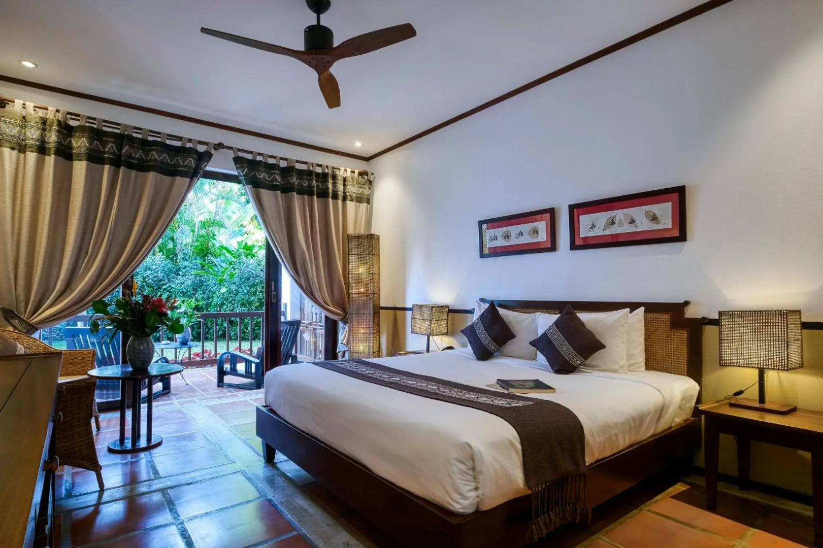 Riverside Boutique Resort, Vang Vieng