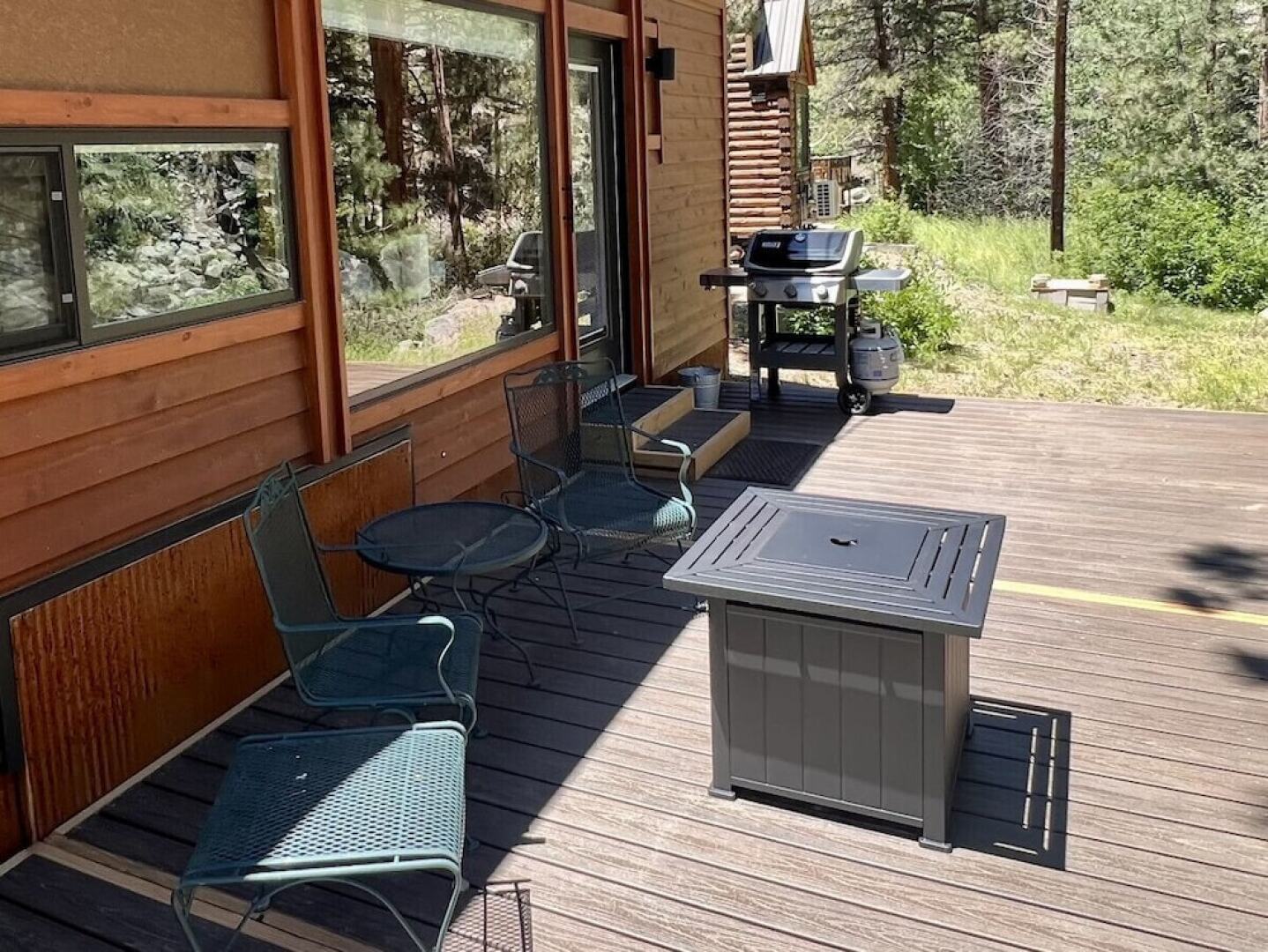 The Woolly Bugger Inn