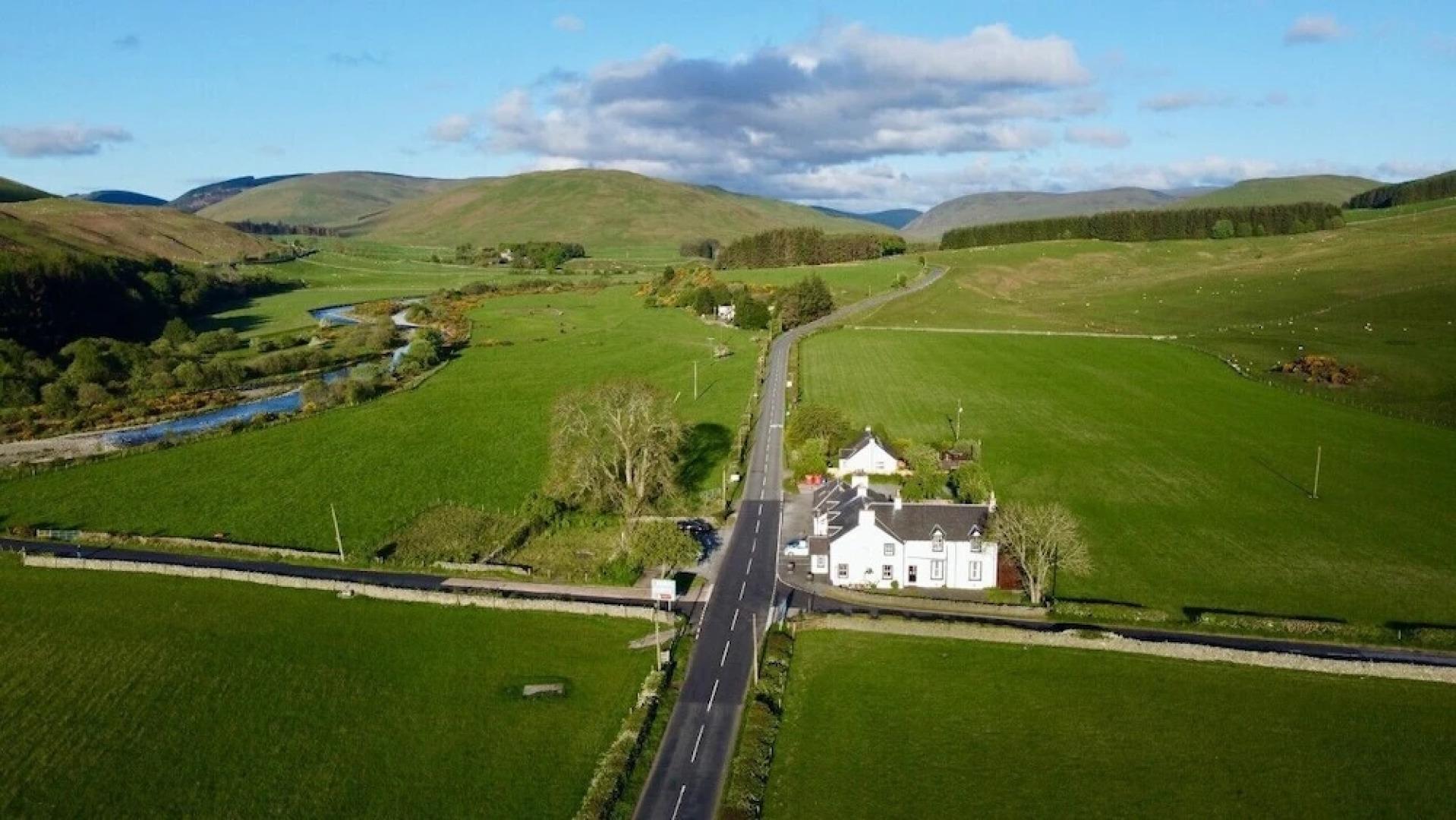 THE Gordon Arms Restaurant With Rooms