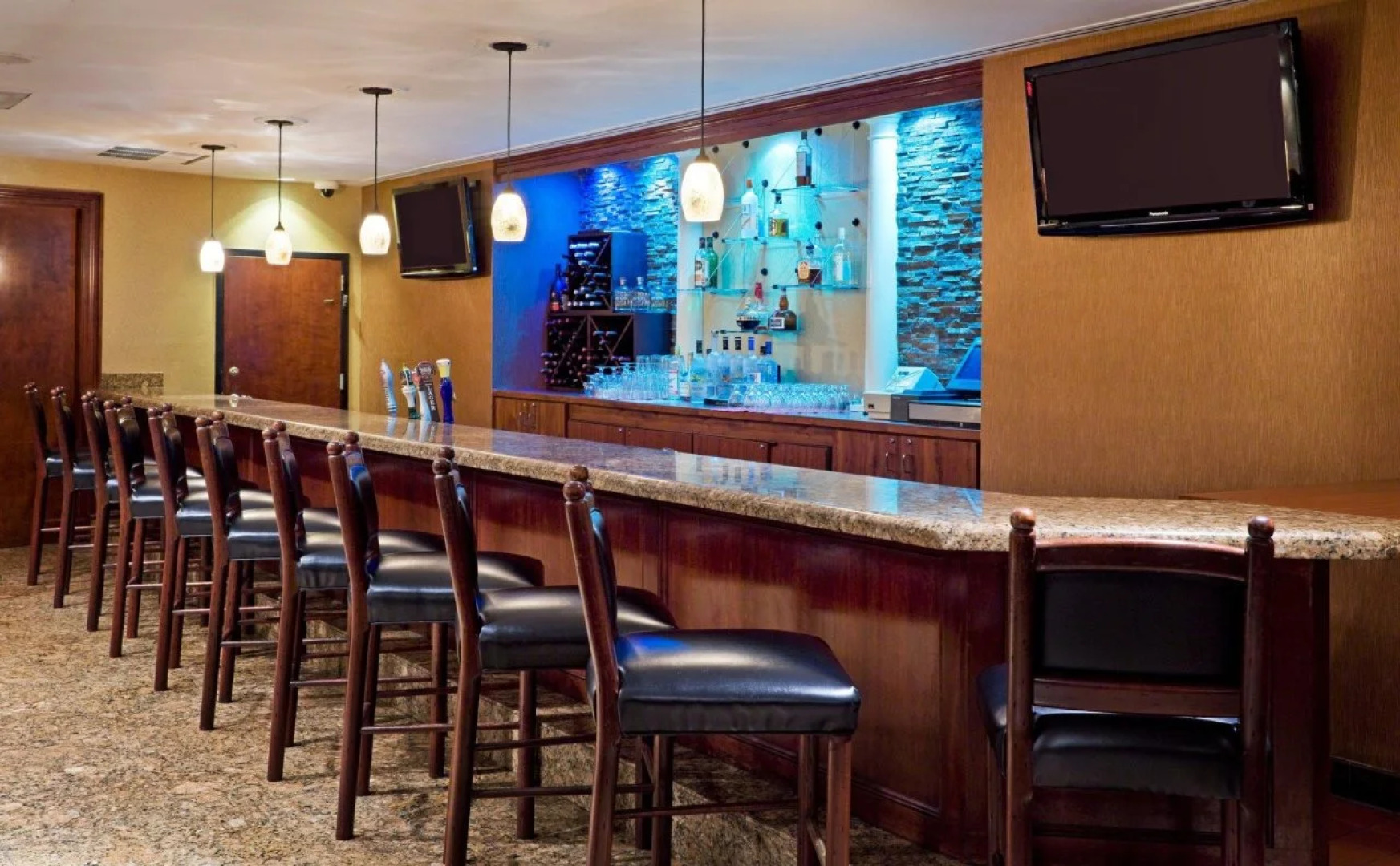 Crowne Plaza Edison by IHG