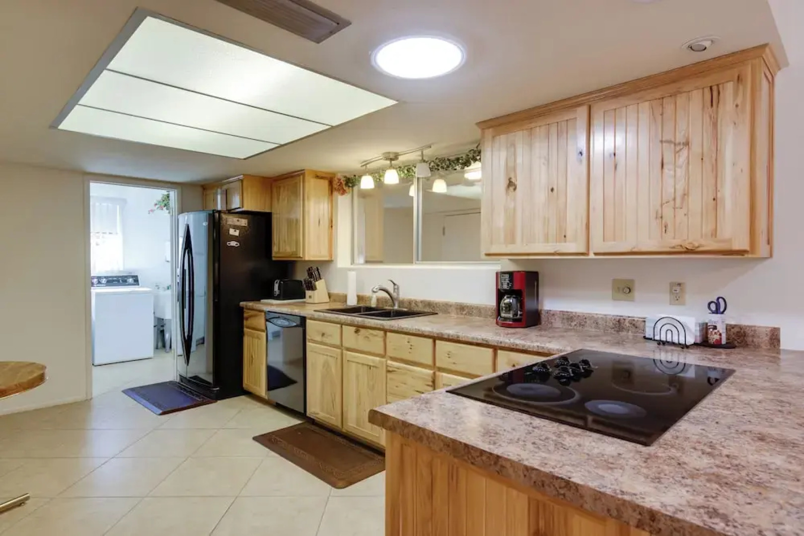 Patio & Mtn Views: 55 + Apache Junction Home!