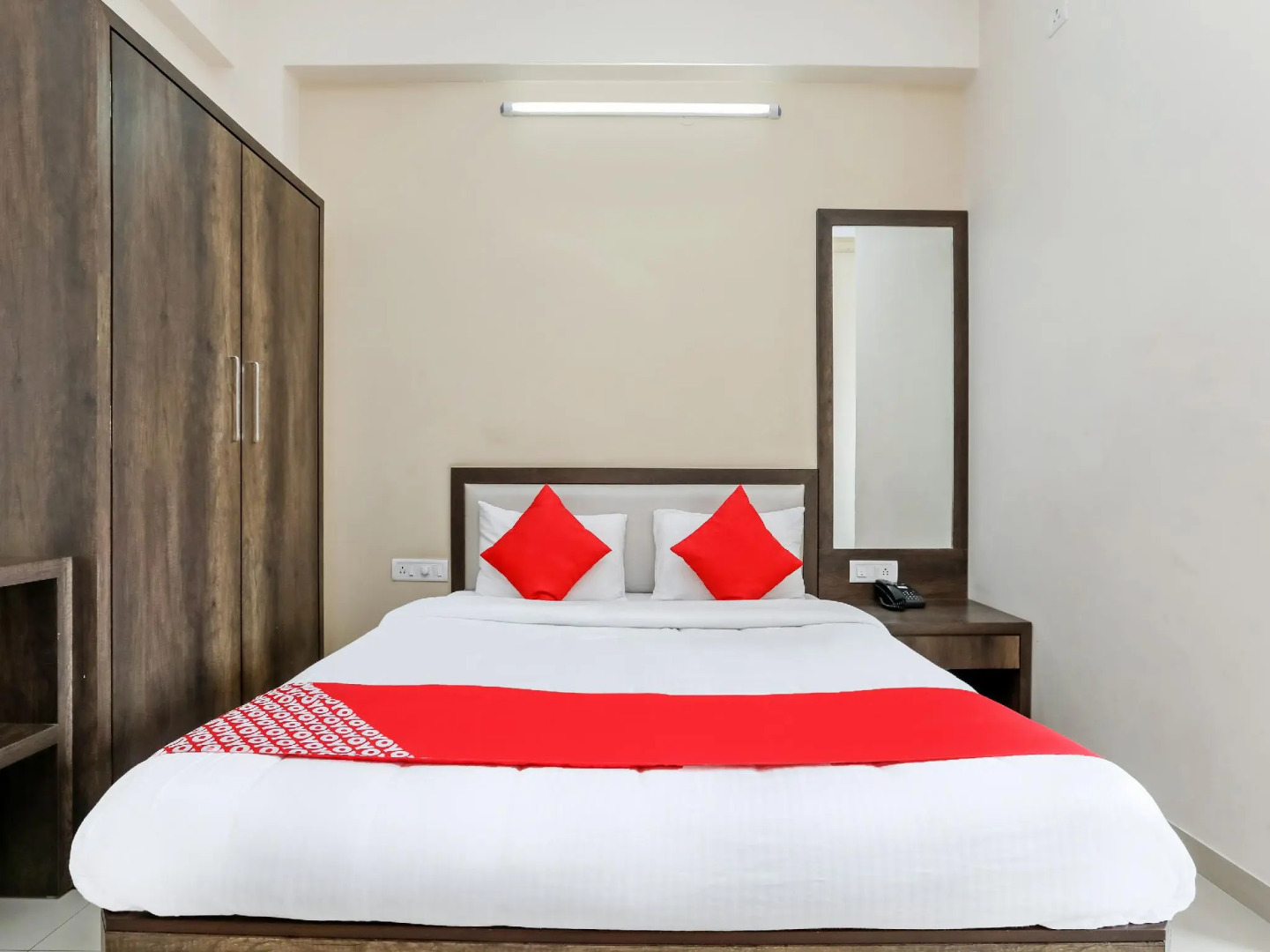 OYO 26603 Hotel Prakash International