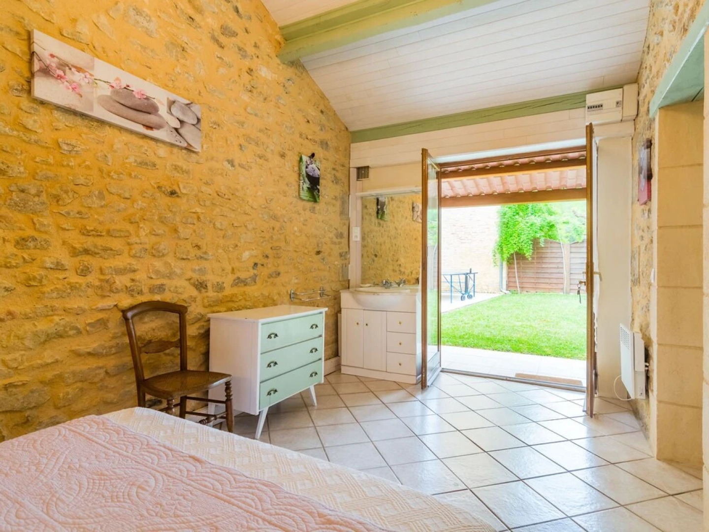 Chic Holiday Home in Siorac-en-perigord With