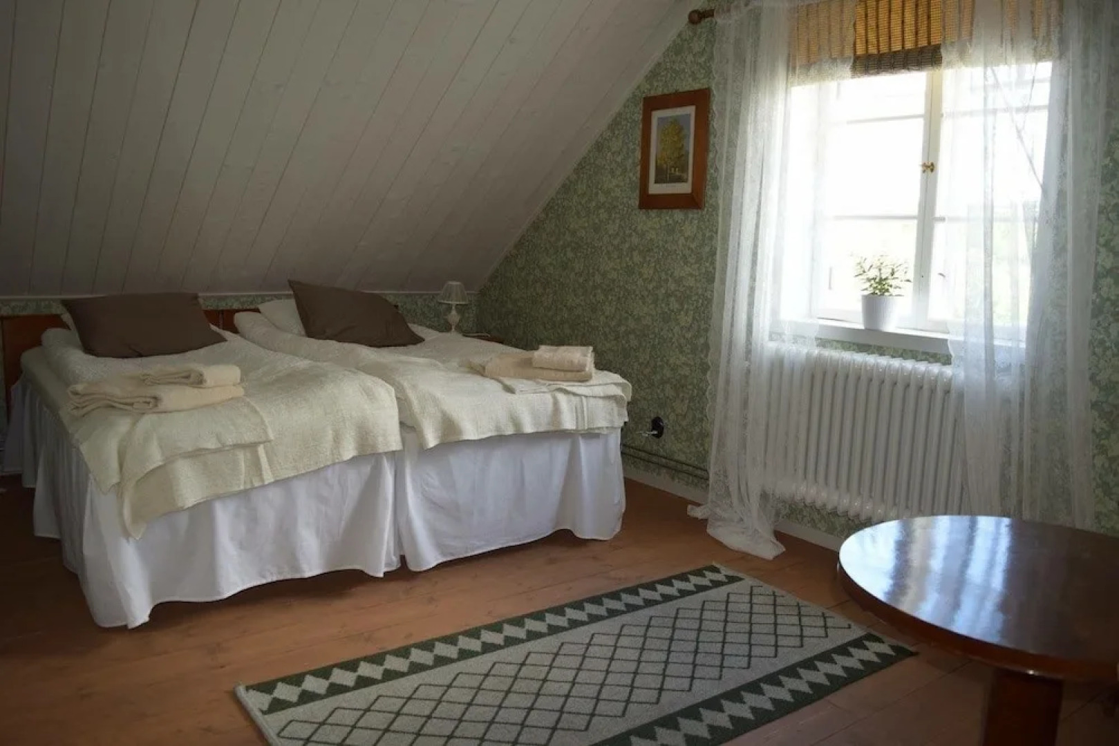 Vänneberga Gård Bed & Breakfast