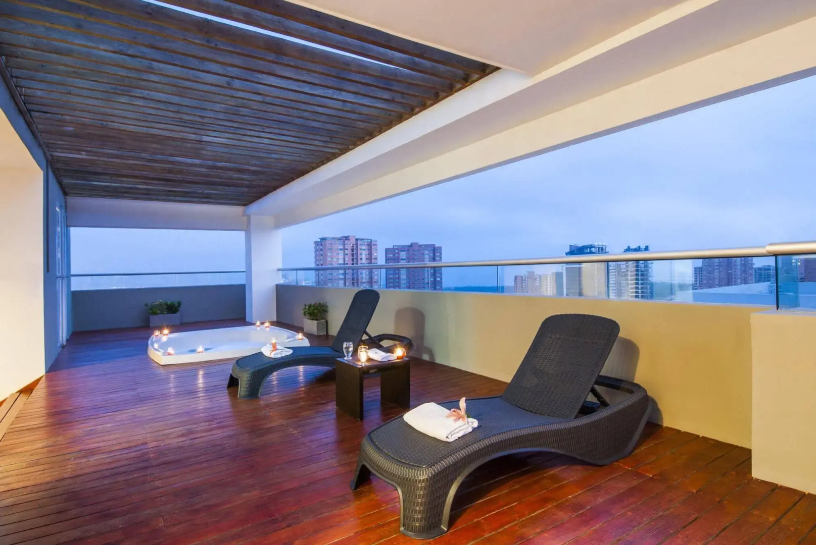 Travelers Atlantis Suites