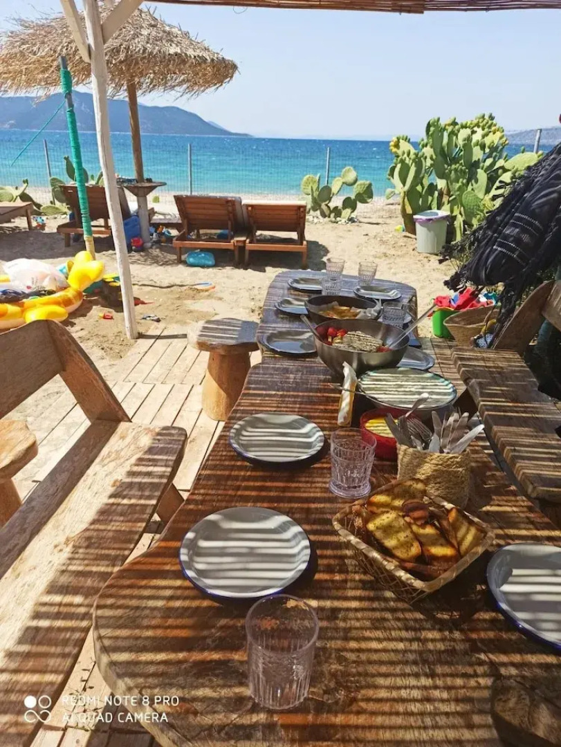 Beach Villa Next To The Waves