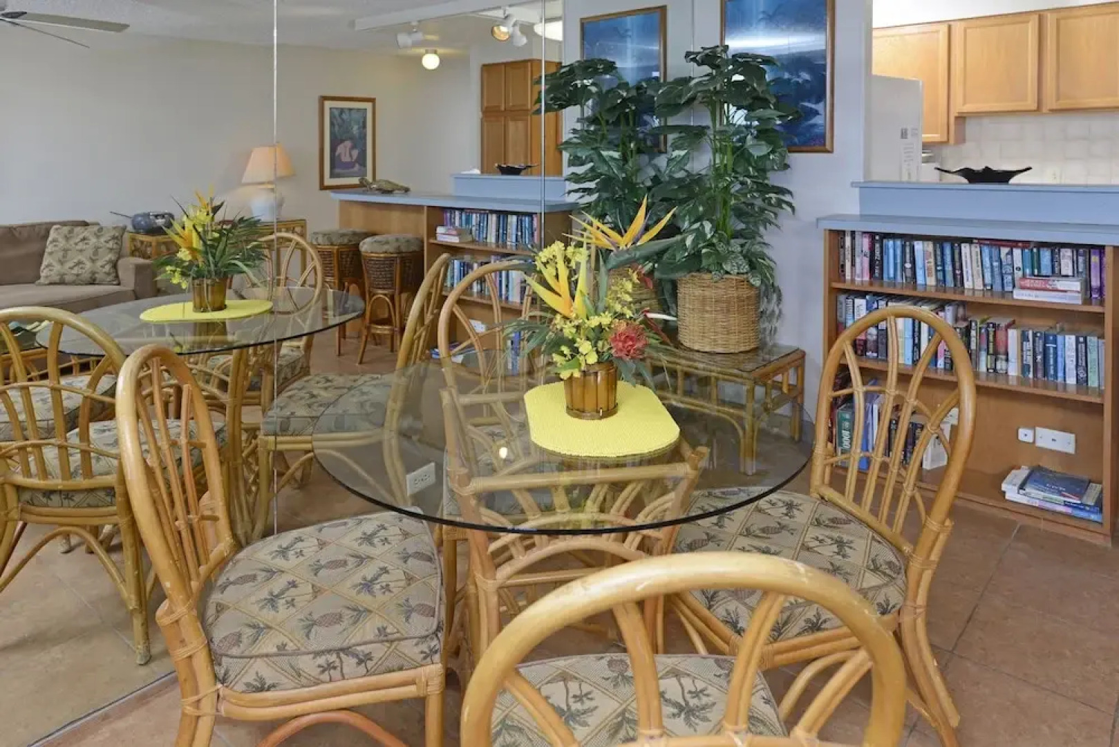 Kaleialoha #305 1 Bedroom 1 Bathroom Condo by Redawning