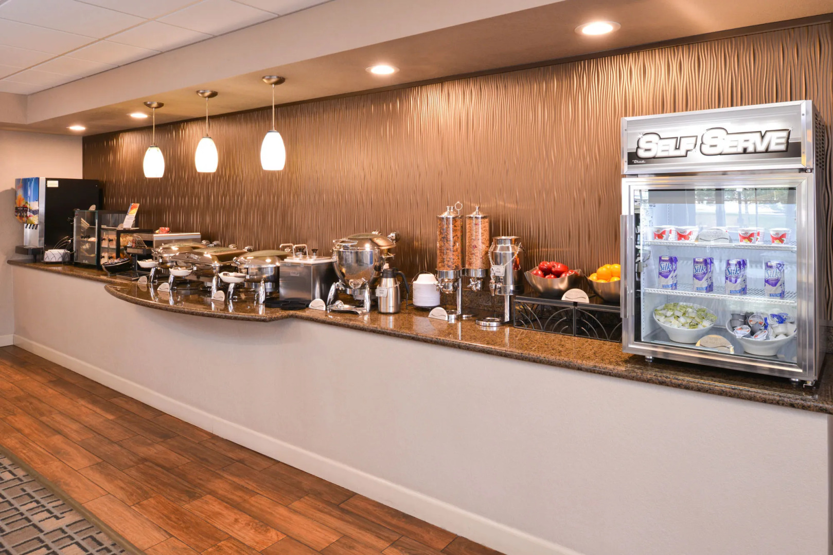 Best Western Plus Peak Vista Inn & Suites