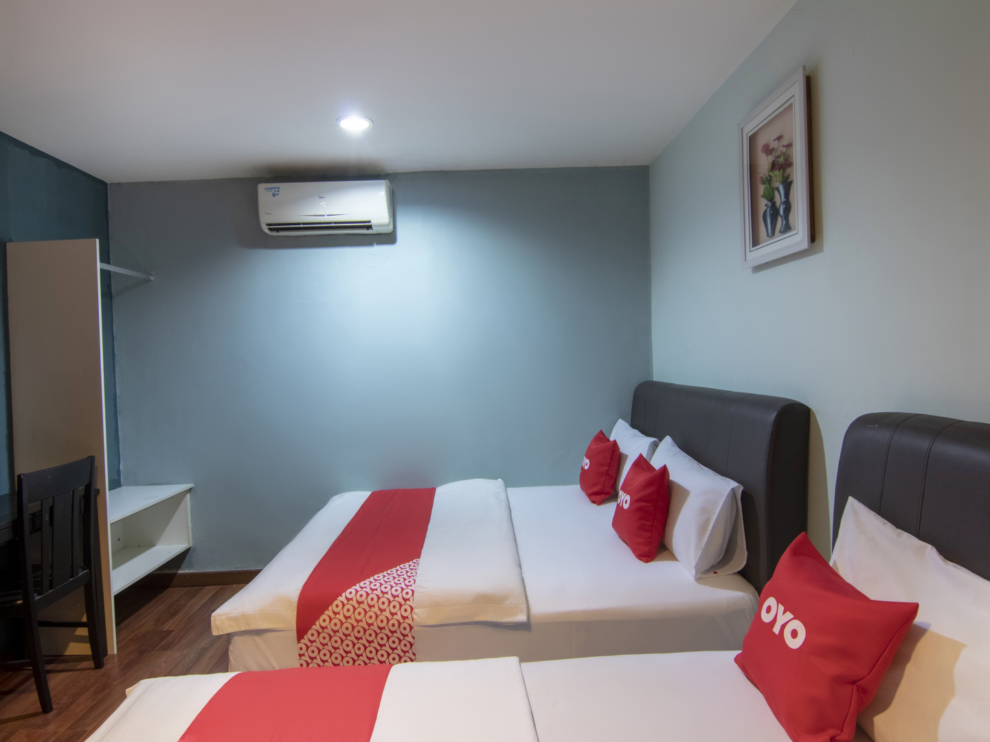 OYO 89891 1st Inn Hotel Subang (SJ15)