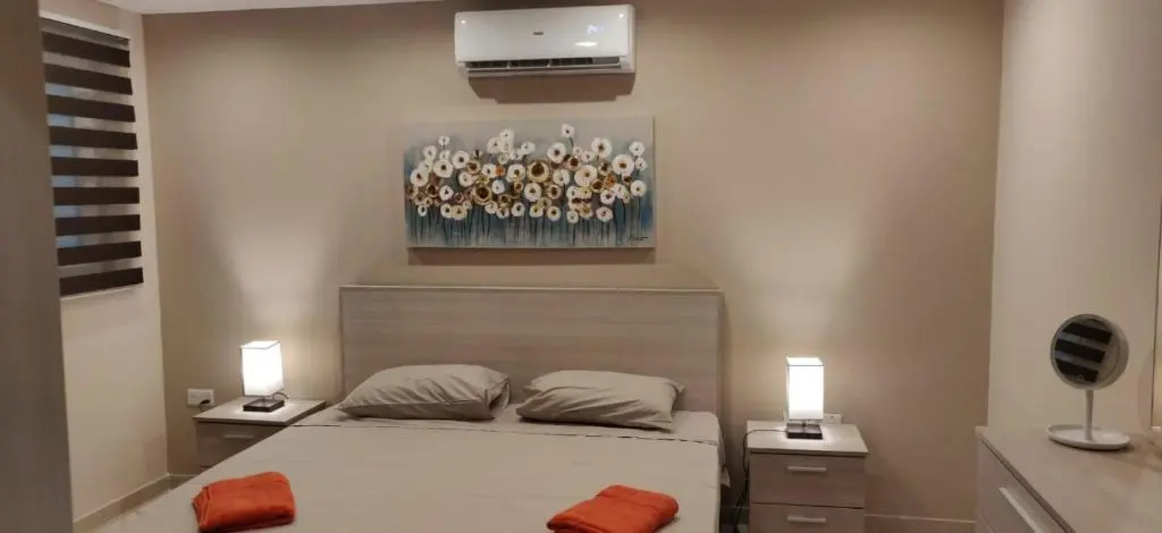 Wileg 4B Luxury Two Bedroom Apartment with Shared Swimming Pool.