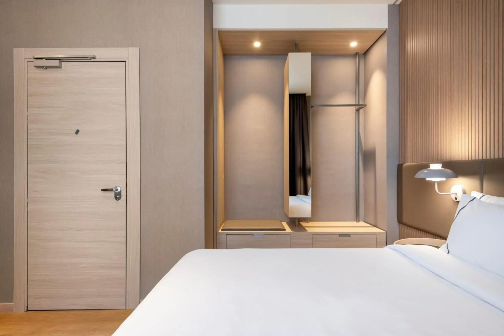 Курорт The Sansa Hotel & Spa