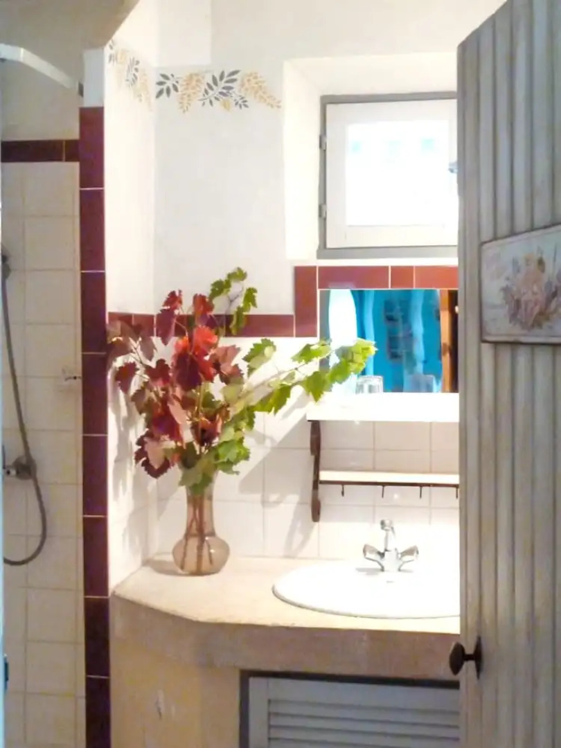 Apartment With 2 Bedrooms in Oppède, With Wonderful Mountain View, Poo