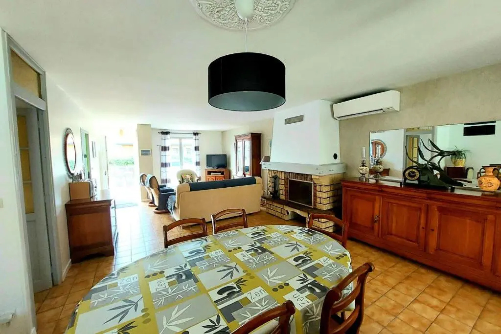 Spacious House With Garden Near The Beach