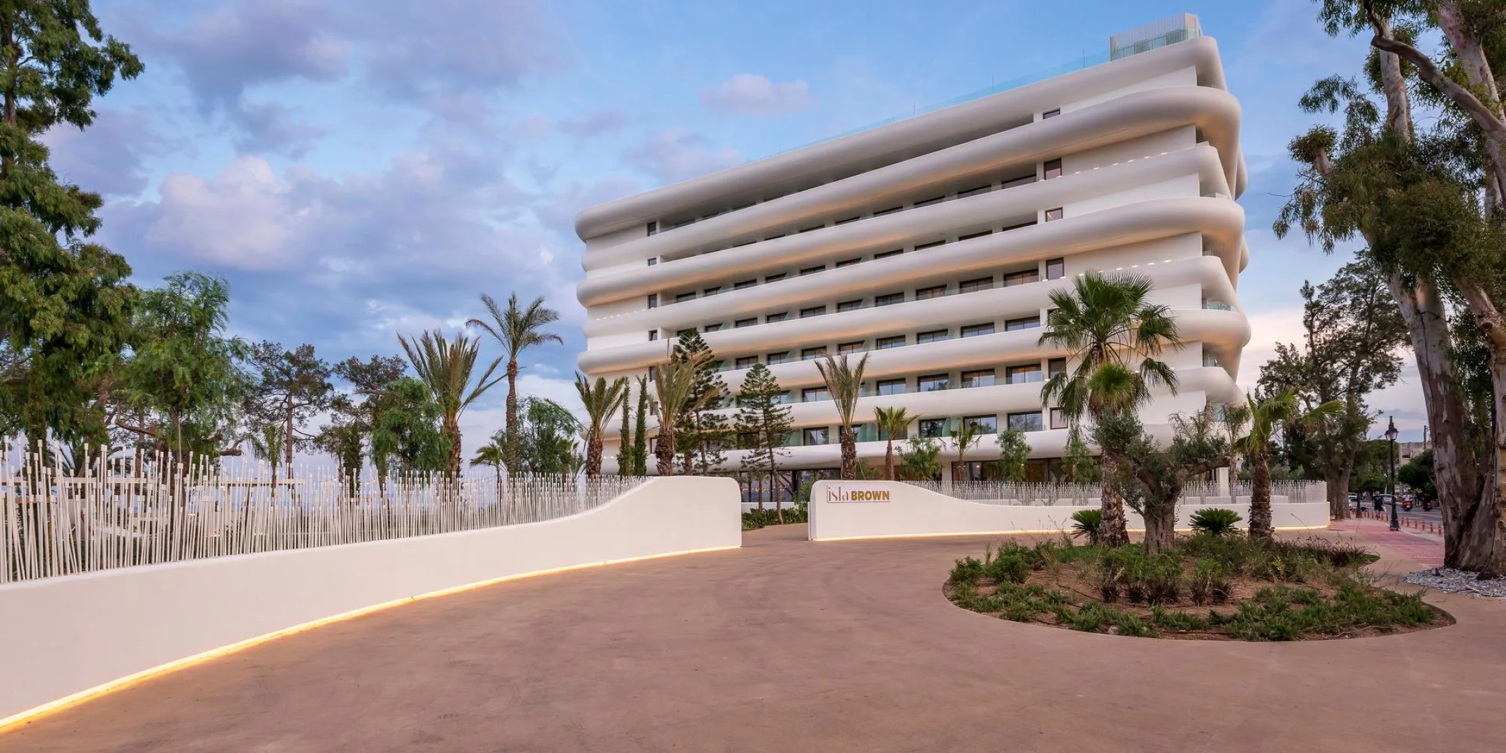 Isla Brown Corinthia Resort & Spa, Curio Collection Hilton