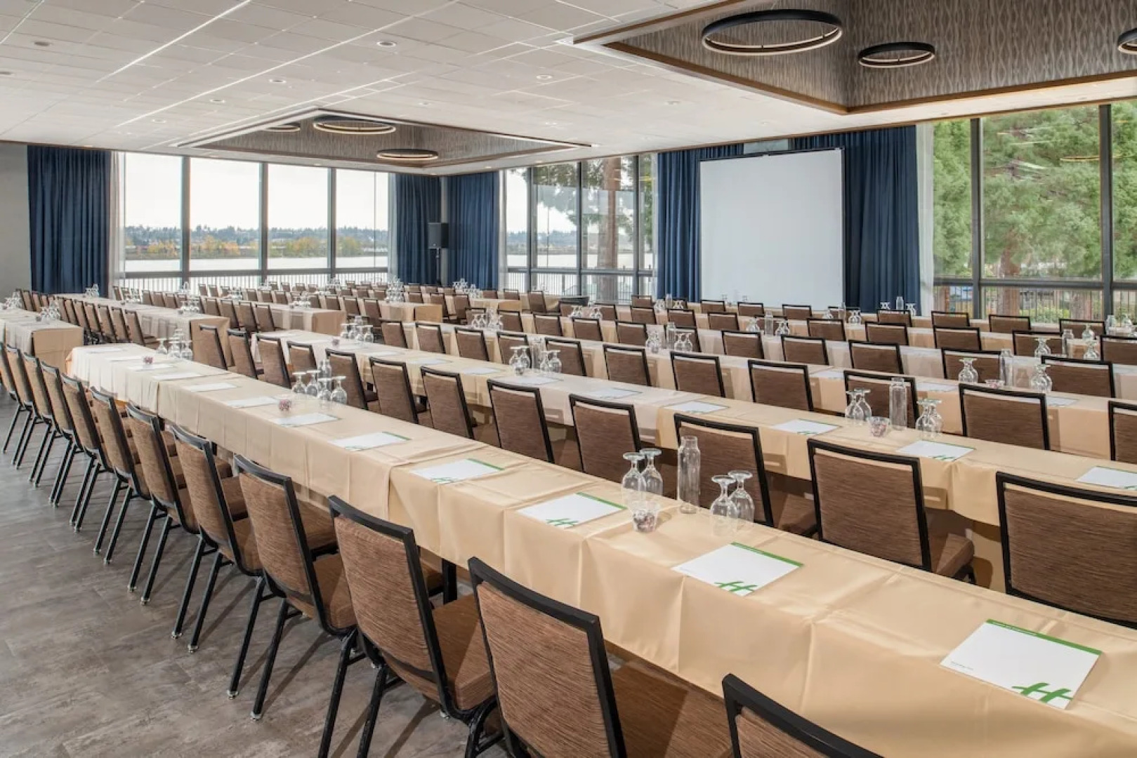 Holiday Inn Portland - Columbia Riverfront, An Ihg Hotel