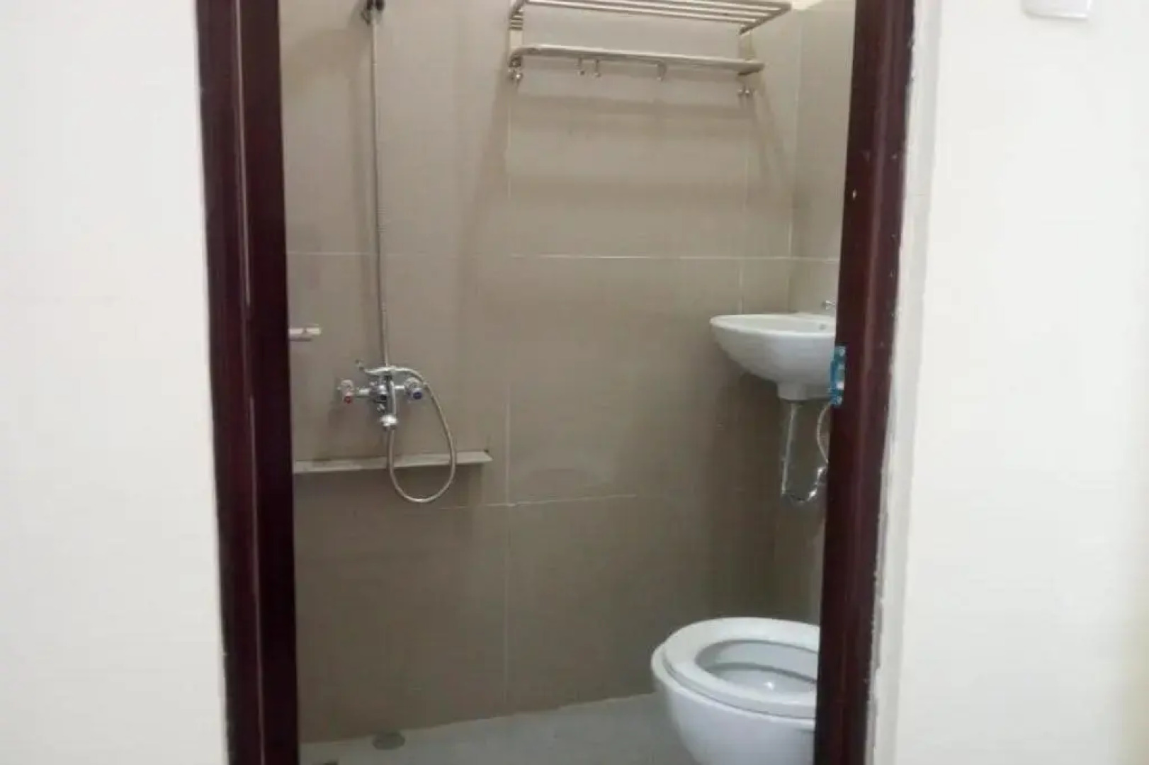 Rifaraz Syariah Hotel by OYO Rooms