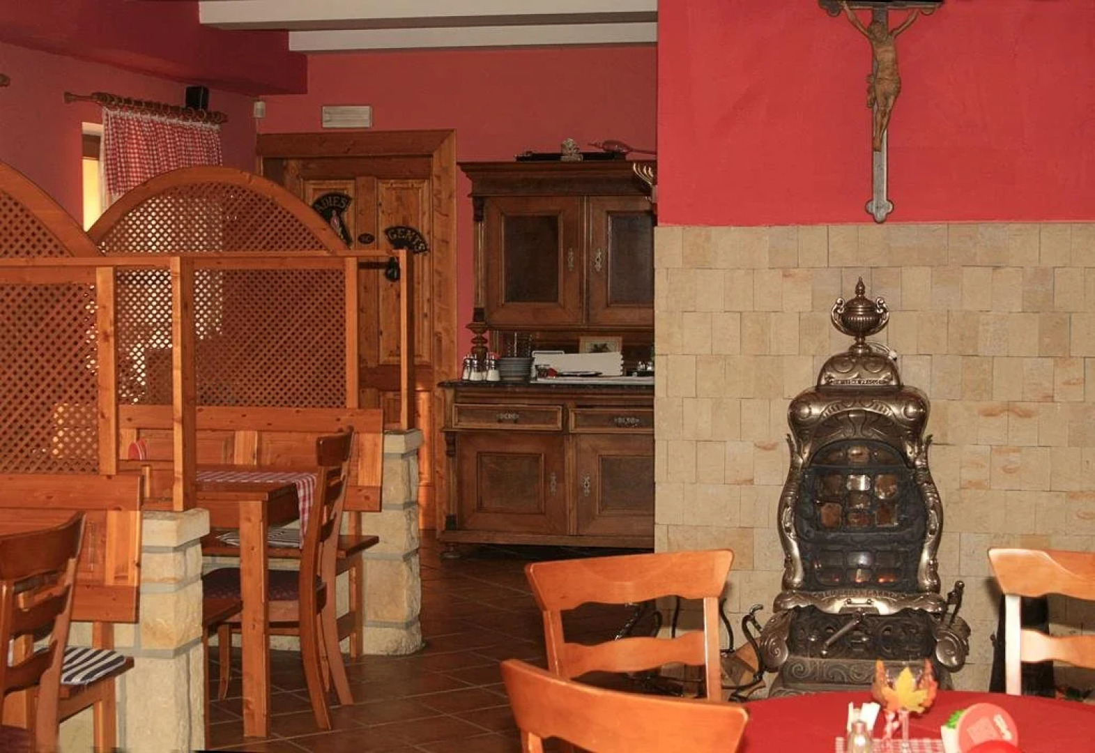 Penzion a restaurace " Zlatý Strom"