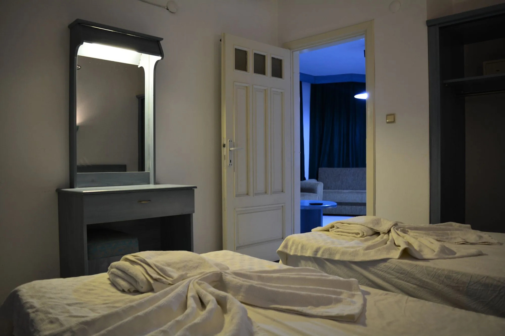 Отель Casa Cleo Suites