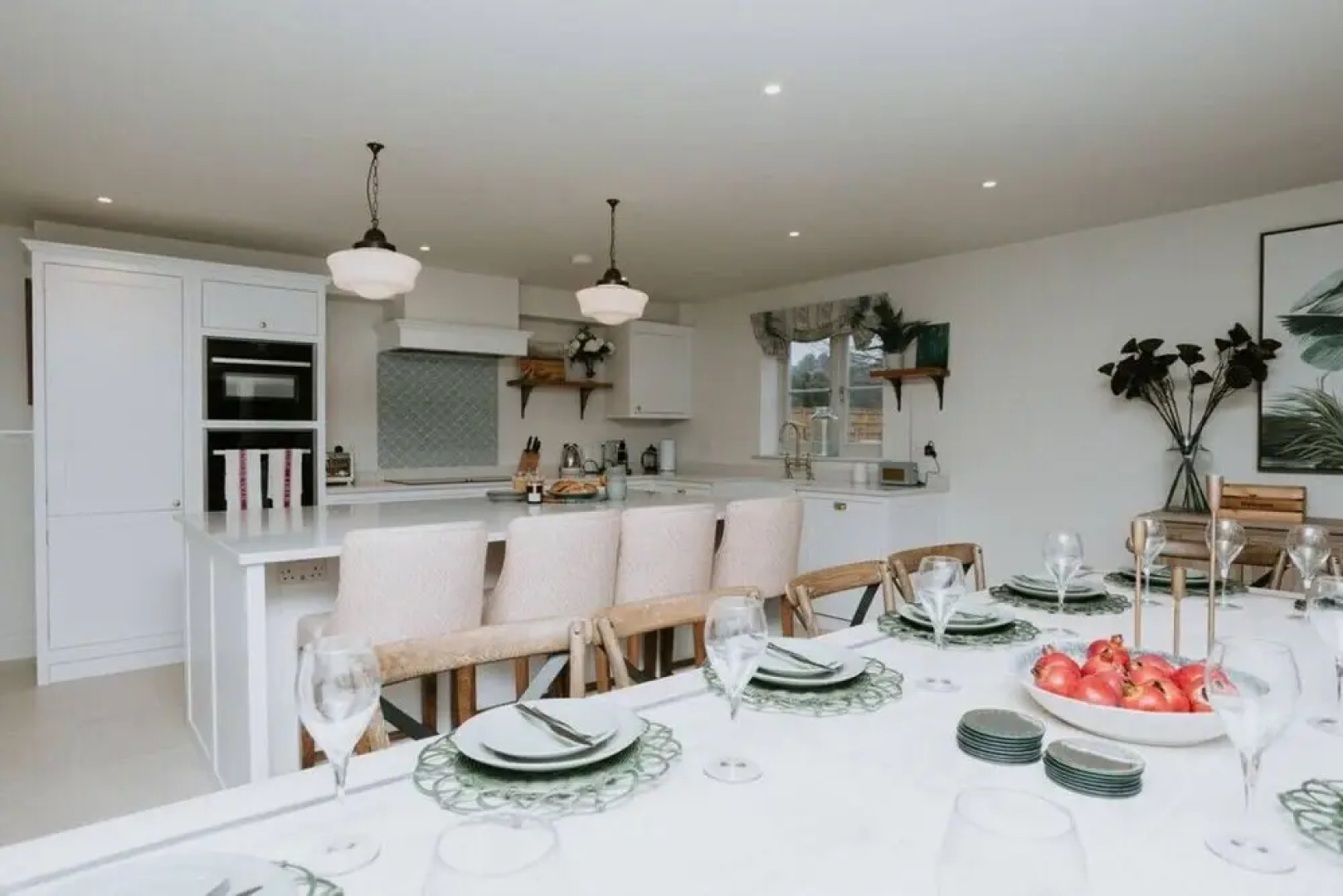 Hayward House Hot Tub Large Garden - From 1100 Per Night