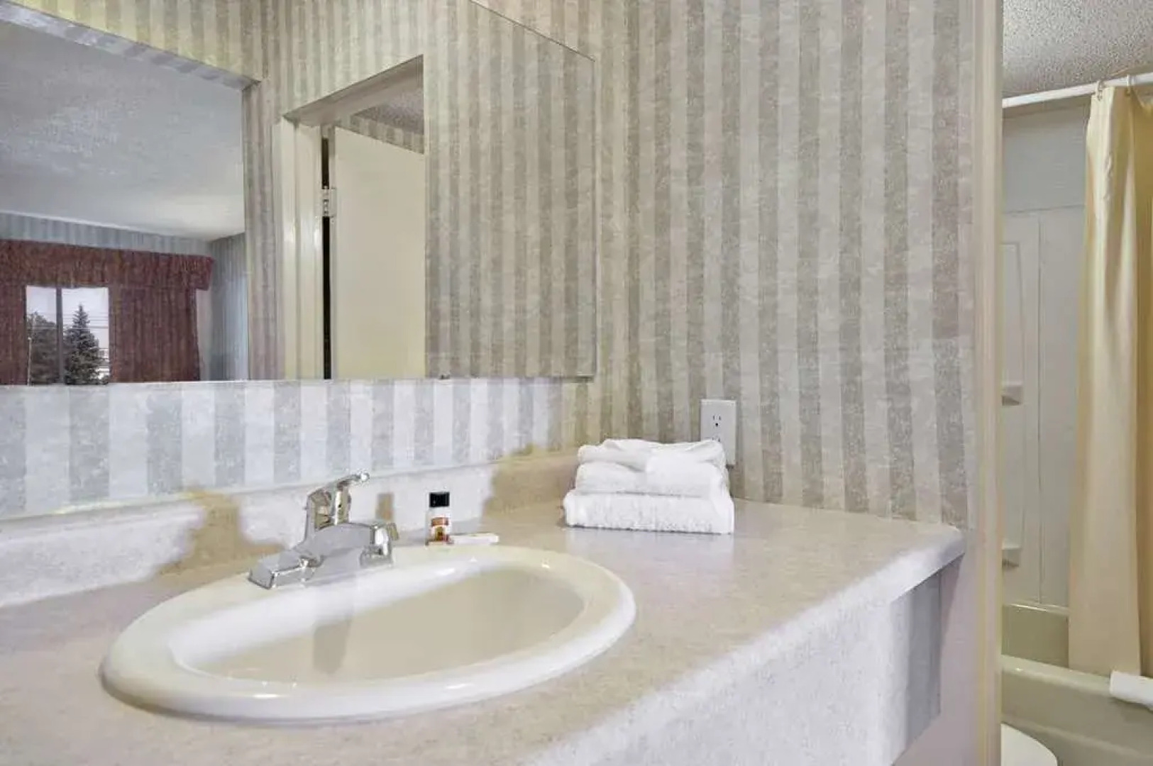 Super 8 East Lansing/University Area