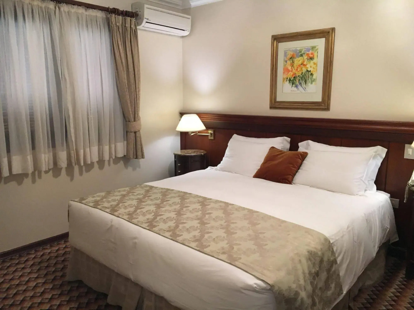 Le Suisse Elegance Hotel