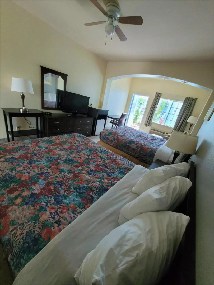Casa Bella Hotel and Suites