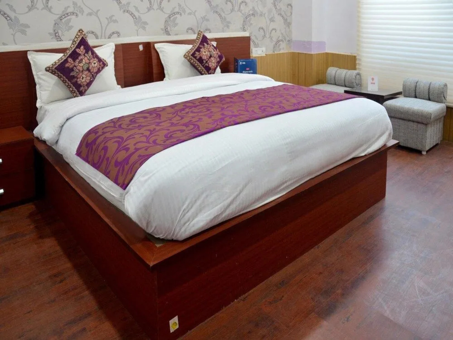 OYO 4308 Hotel Zaarang Inn