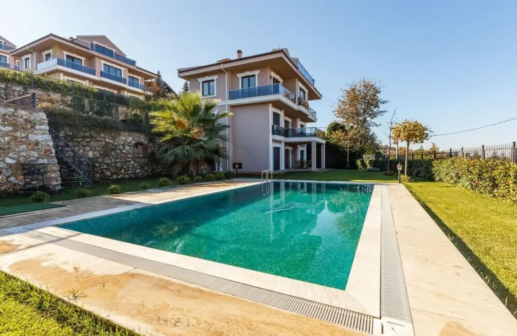 Spacious Villa With Private Pool and Garden in Kartepe Near Sapanca