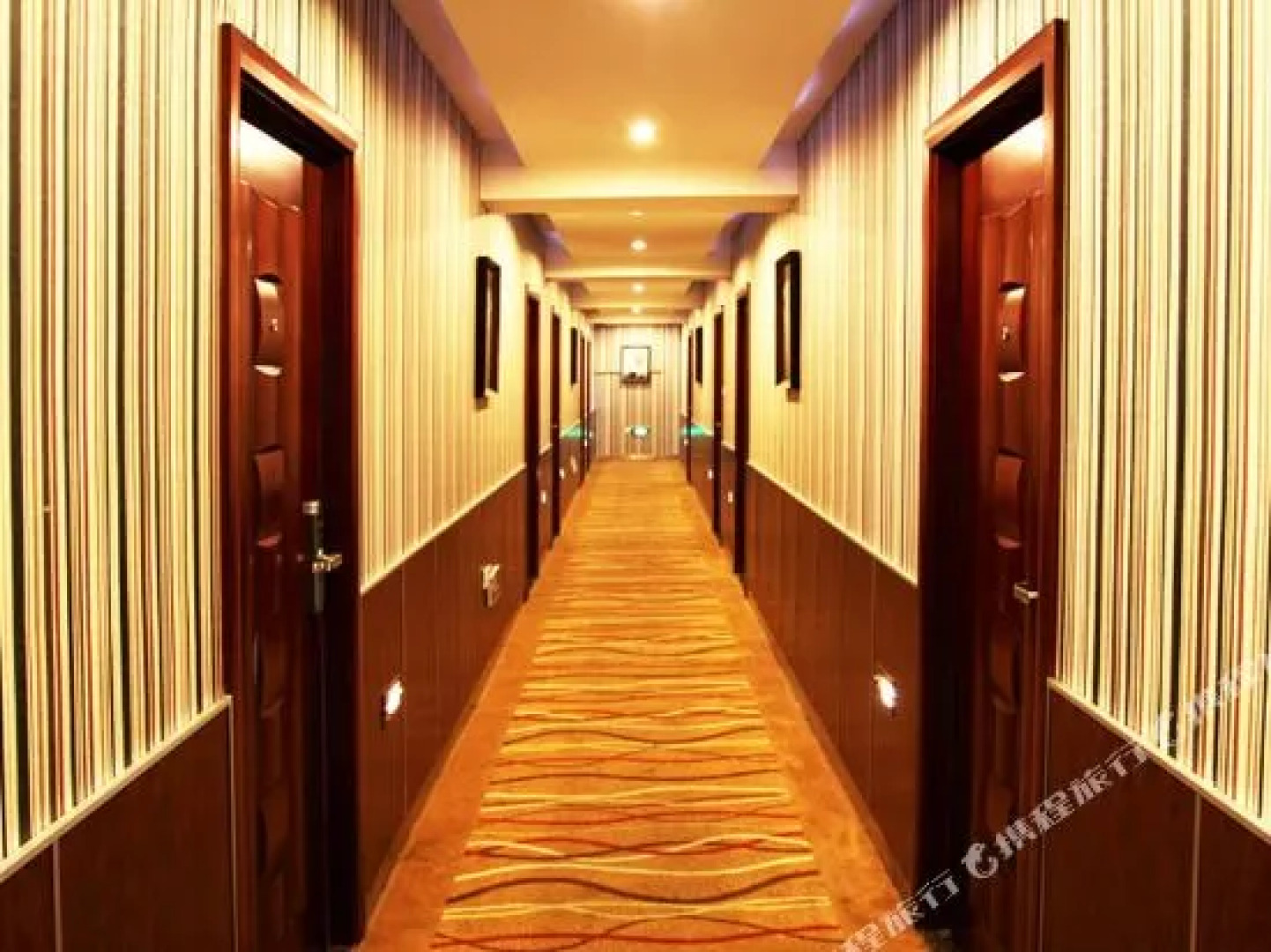 Huangyan Yulong wisdom Hotel