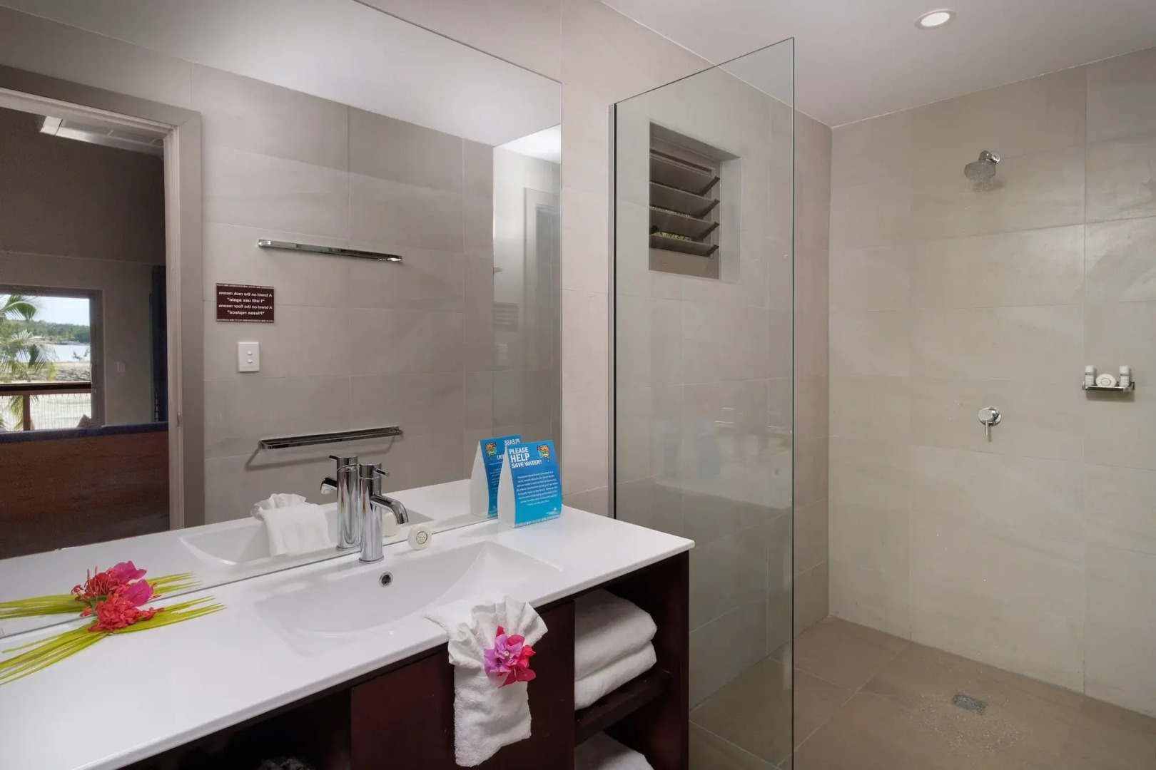 Plantation Island Resort