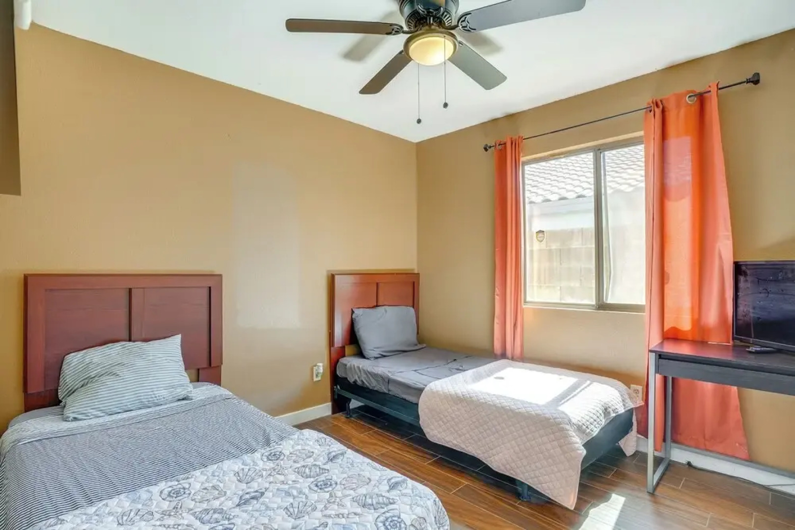 4 Mi to State Farm Stadium: Avondale Home w/ Patio