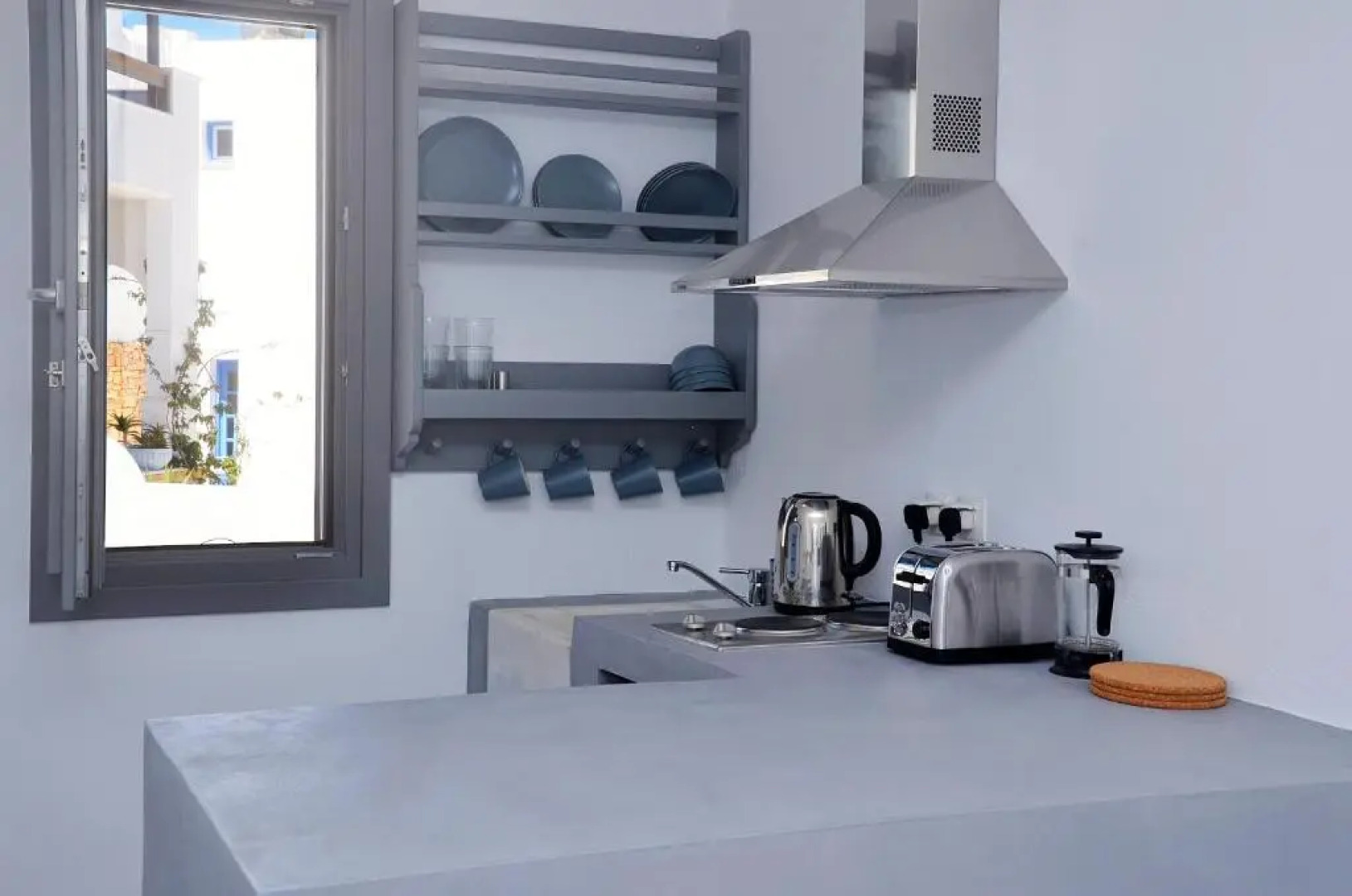 Ionathan Koufonisia Suites